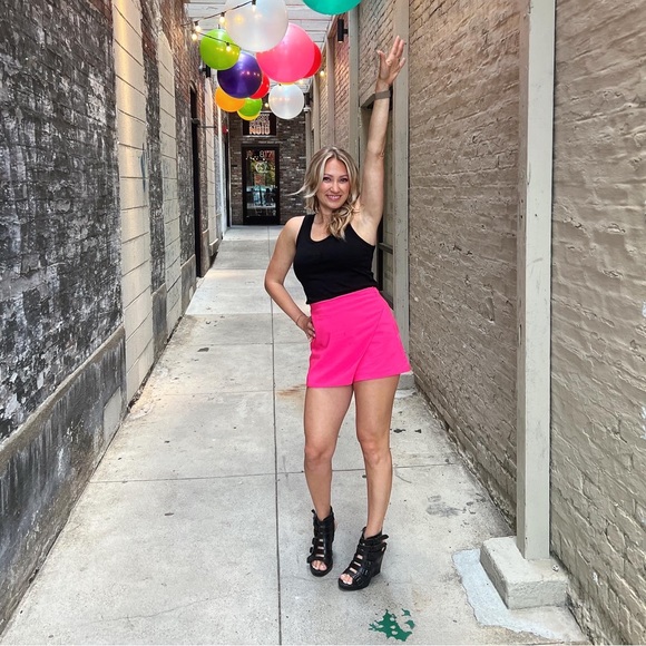 Meet your Posher, Sarah - Picture 2 of 4